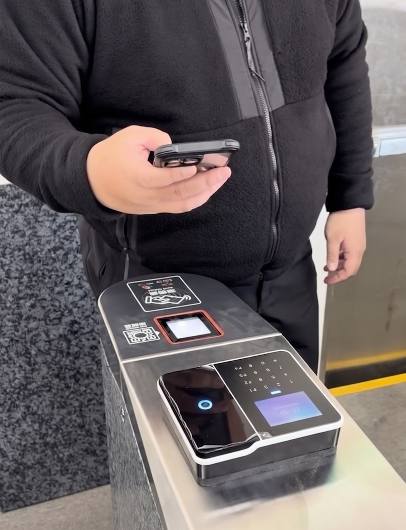 企業總部通關設備與大廳驗證